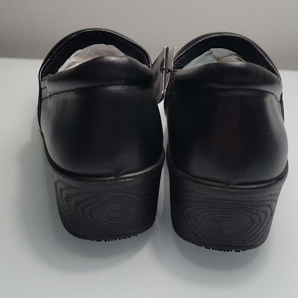 Dr. Scholl's NWT Women's Black Leather Dynamo Slip Resistant Safety Clogs Size 9 - Picture 3 of 8